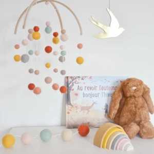 Mobile Montessori coloré