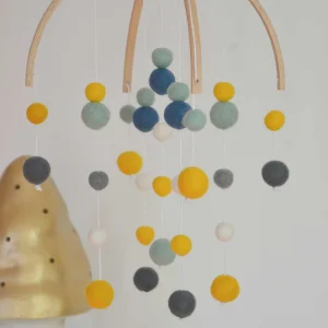 Mobile Montessori coloré