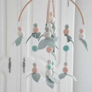 Mobile Montessori Vert & Rose