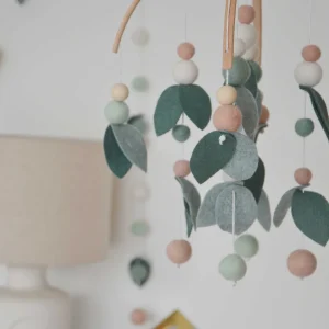 Mobile Montessori Vert & Rose