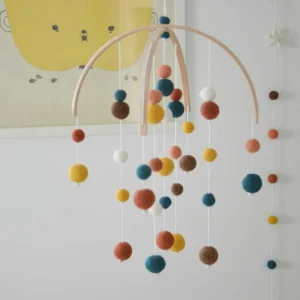 Mobile Montessori Ocre & terracotta