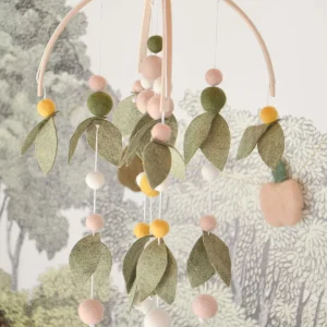 Mobile Montessori - Vert, jaune moutarde & rose